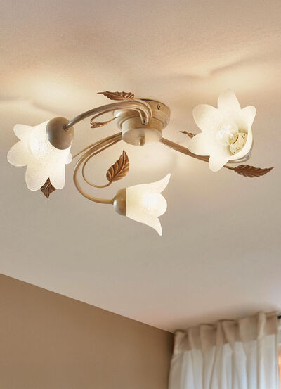 Deckenleuchte aus Metall mit Glasschirmen 