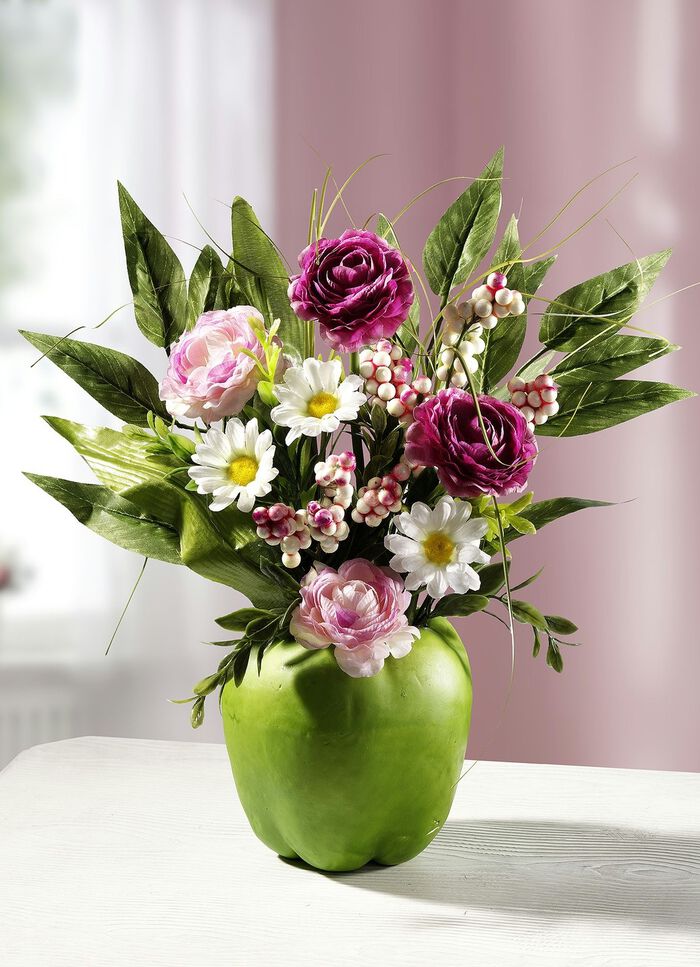 Ranunkel-Gesteck im Apfeltopf 