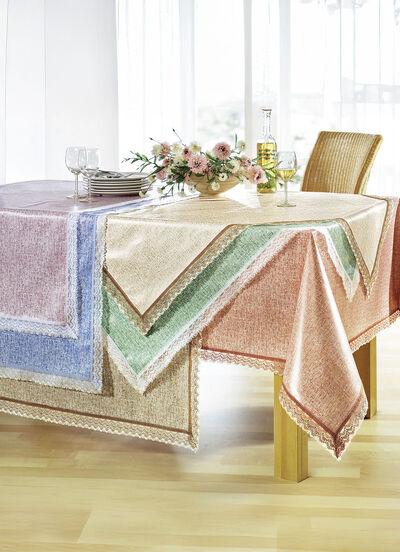Wachstuch-Tischdecken mit Häkelborte 