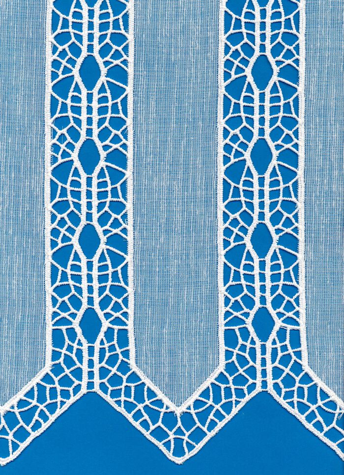 Kurzstore mit aufwendig gearbeiteter Macram&eacute;- Spitze 