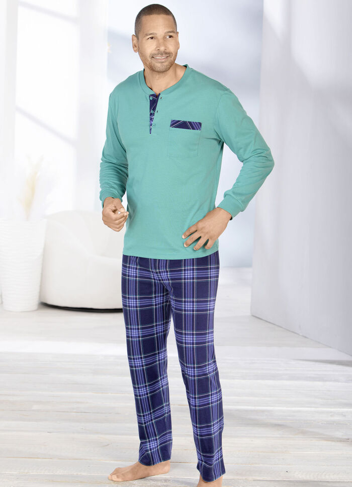 Schlafanzug mit Knopfleiste und offenen Beinabschlüssen 