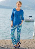 Hose mit farbbrillantem Druck 