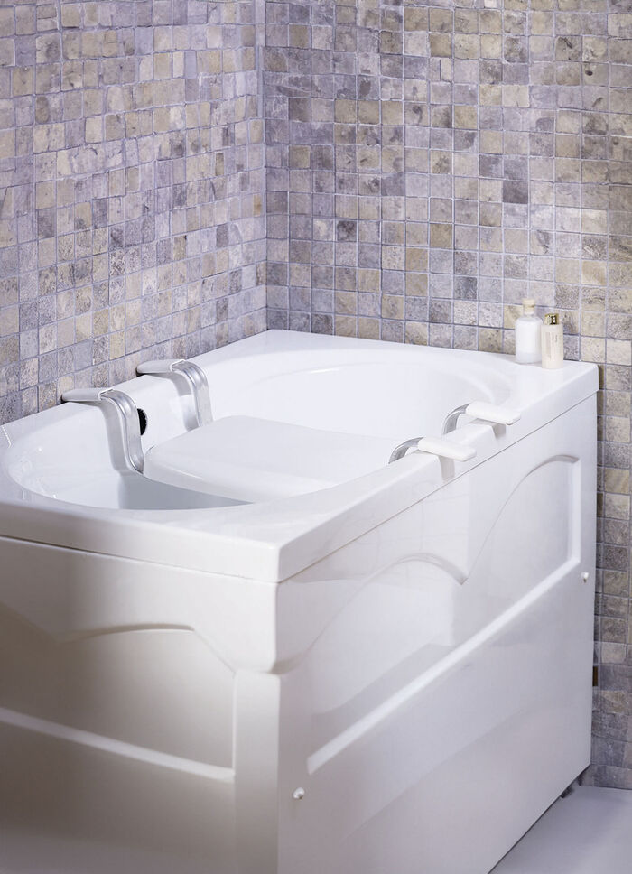 Praktischer Badewannensitz 