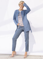 Jeans mit floraler Stickerei 