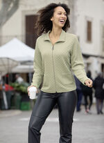 Blusenjacke mit aufgesetzten Taschen 