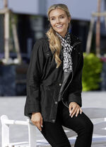 Funktionsjacke mit abnehmbarer Kapuze 