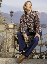 Jeans mit weiterem Beinverlauf 