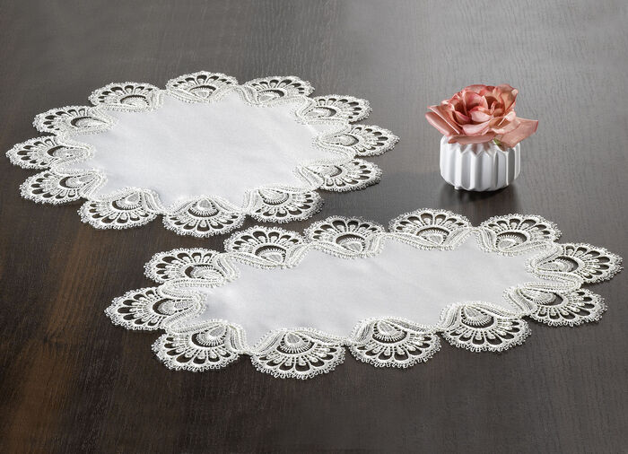 Herrliche Accessoires aus Plauener Spitze 