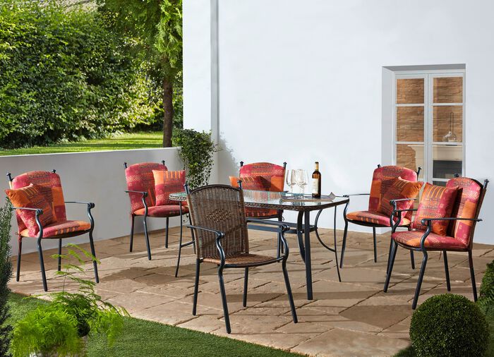 Wetterfeste und stapelbare Gartenm&ouml;bel Roma 