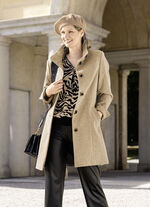 Kurzmantel mit Stehkragen 