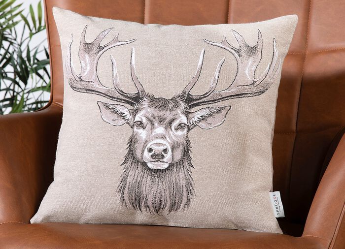 Kissenbezug mit Hirschopf-Motiv 