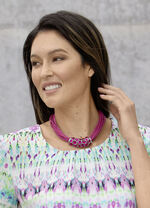 Mehrreihige, pinkfarbene Halskette 