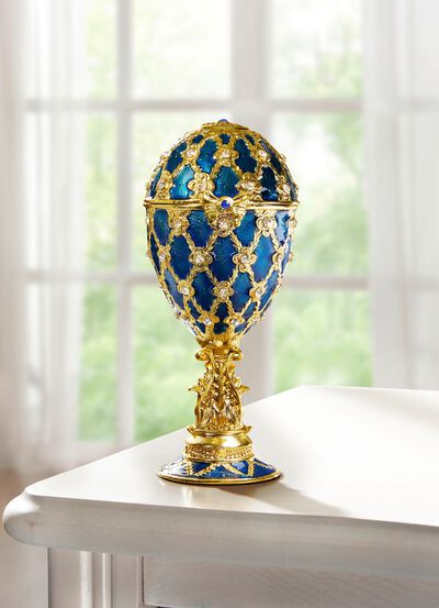 Spieluhr mit goldfarbenen Verzierungen von Hand bemalt 