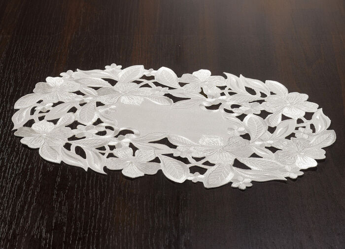 Bestickte Tisch- und Raumdekoration 