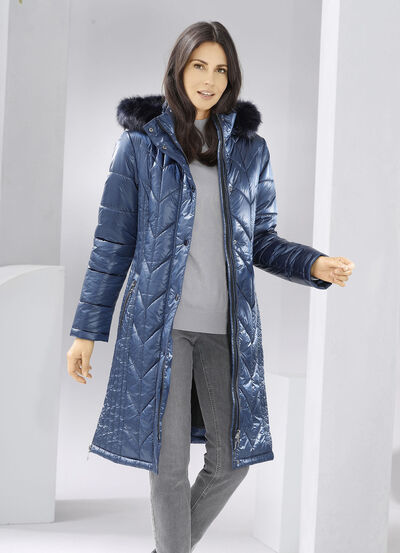 Mantel mit figurfreundlicher Längssteppung 