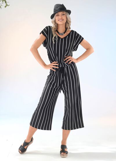 Jumpsuit mit Streifendessin allover 