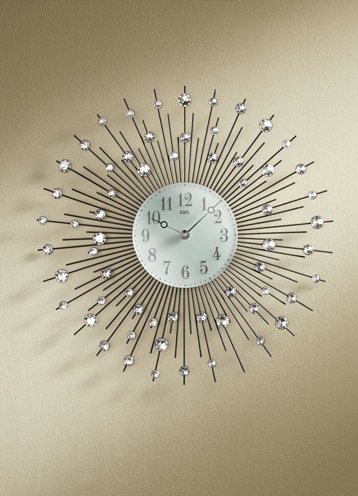 Wanduhr mit arabischen Ziffern 