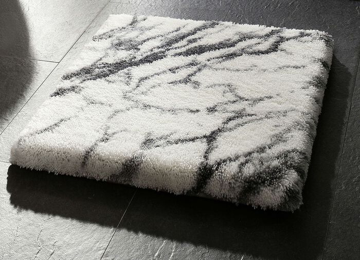 Badgarnitur von Grund mit Marmor-Dessin WEISS
