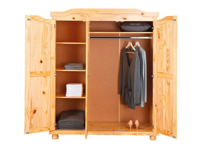 Kleiderschrank aus massiver Kiefer 
