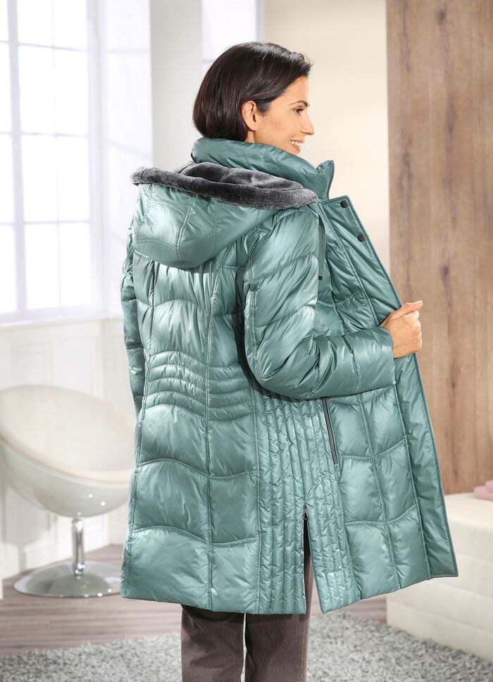 Kurzmantel mit L&auml;ngssteppung seitlich 