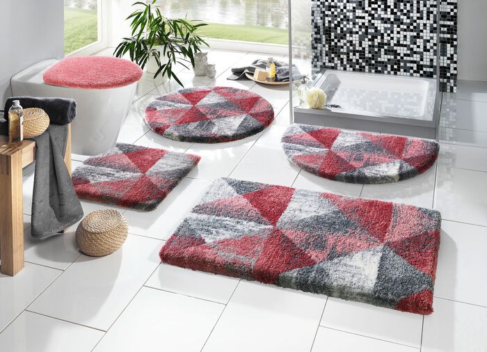 Badgarnitur von Grund mit geometrischem Dessin 