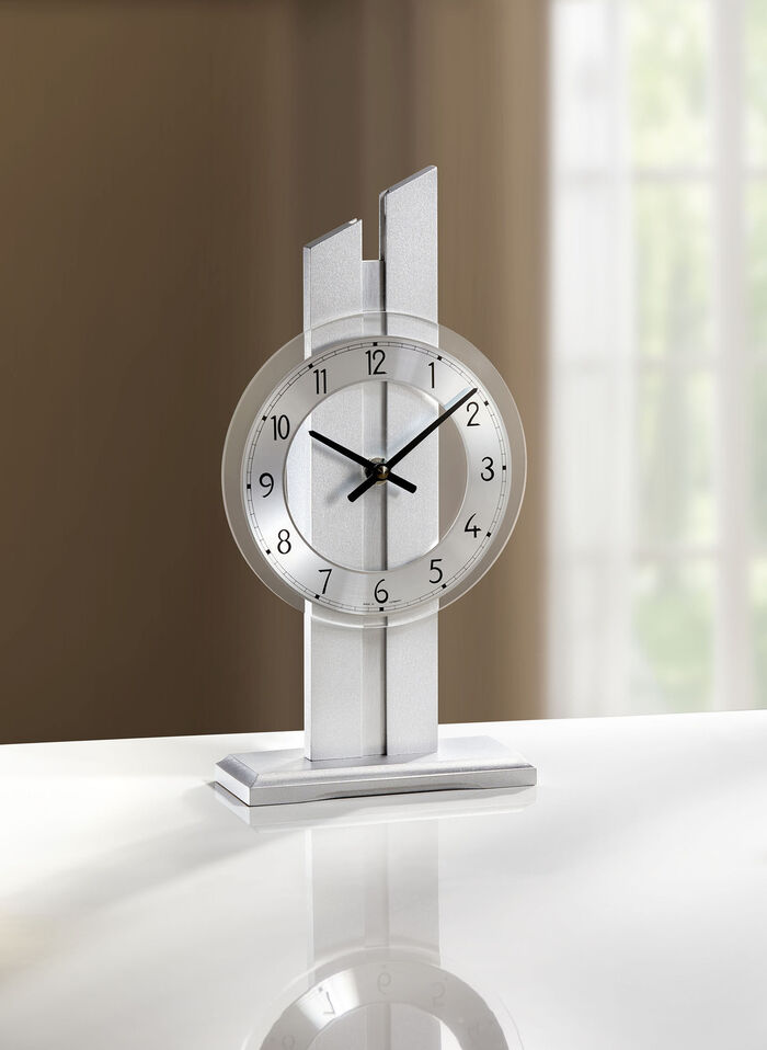 Tischuhr mit Quarzwerk 