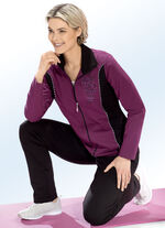 Freizeitanzug mit Kontrasteinsätzen und Zierpaspeln 