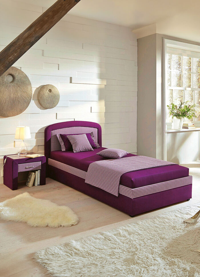 Polsterbett mit geräumigem Bettkasten BEERE