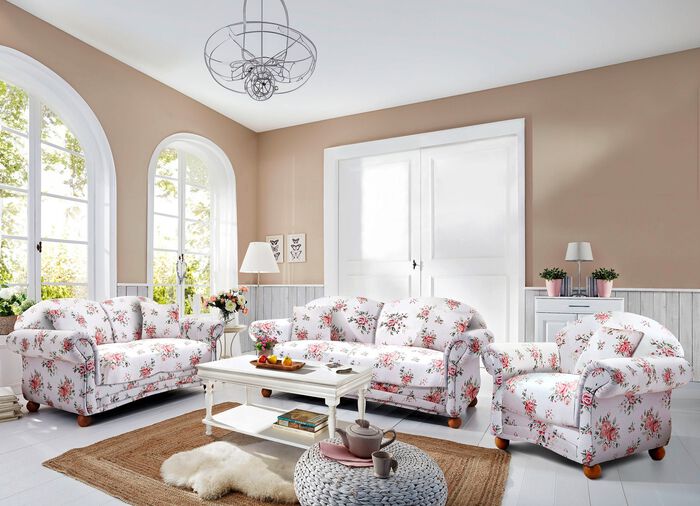 Romantisch-blumige Polsterm&ouml;bel 