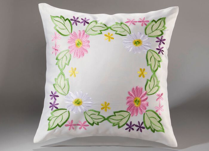 Tisch- und Raumdekoration in fr&uuml;hlingsfrischen Farben 