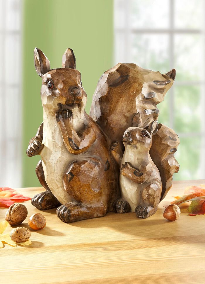 Eichh&ouml;rnchenfamilie in geschnitzter Holzoptik 