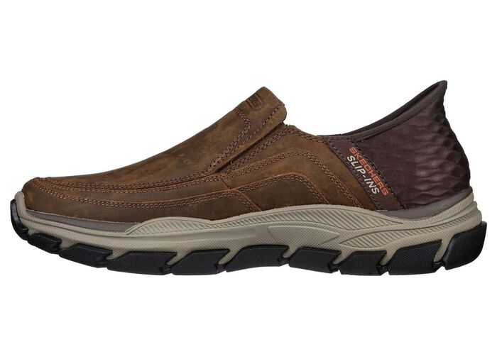 SKECHERS, bequeme Herren-Slipper, mit geformter Slip-Ins Fersenplatte 