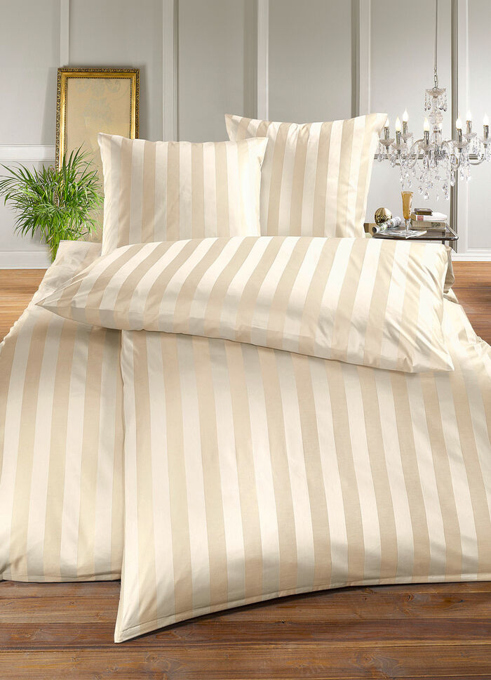 Hochwertige Bettwäsche aus dem Hause BAUER BEIGE