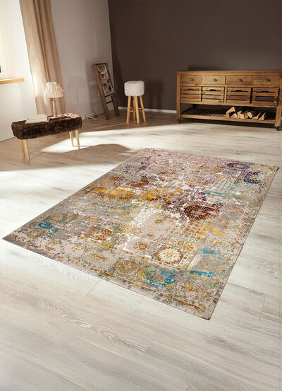 Brücken und Teppiche aus Flachgewebe mit aufwendiger Dessinierung 