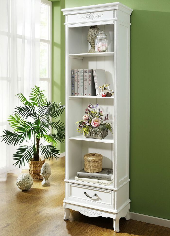 B&uuml;cherregal mit gewollt eingearbeiteten Gebrauchsspuren 