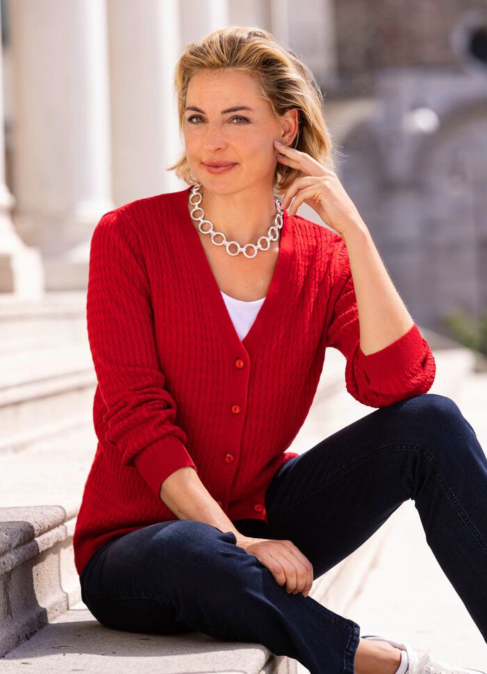 Strickjacke mit Zöpfchendessin ROT