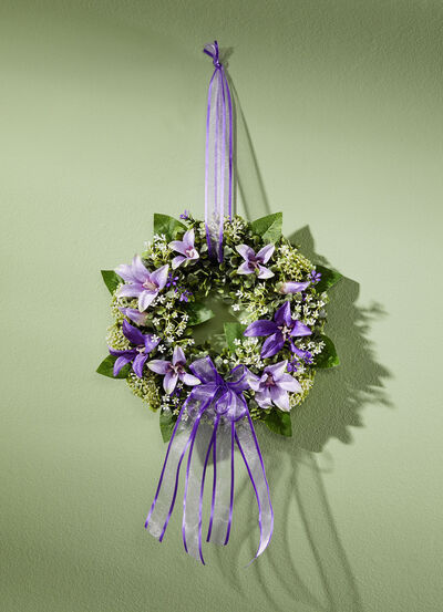 Wandkranz mit bezauberndem Textilschleifenband 