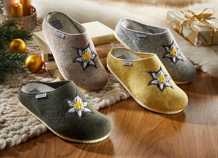 Hausschuh mit anatomisch geformten Fu&szlig;bett HELLGRAU