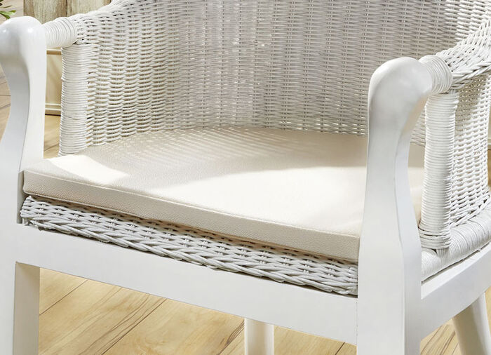 Bequemes Sitzkissen mit 3 cm starkem Schaumstoffkern 