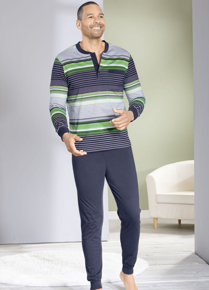 Schlafanzug mit Knopfleiste, aufgesetzter Brusttasche und Bündchen 