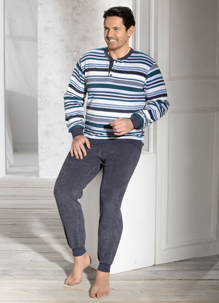 Schlafanzug aus Frottierstretch, mit Knopfleiste und Bündchenabschlüssen 