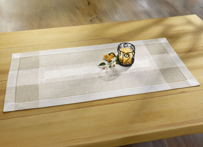 Klassische Tisch- und Raumdekoration mit Leinen ECRU-BEIGE