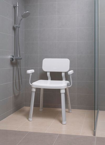 Dusch- und Badestuhl f&uuml;r sicheres Duschen und Baden 