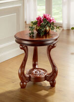 Beistelltisch aus Buchenholz mit Schnitzerei 