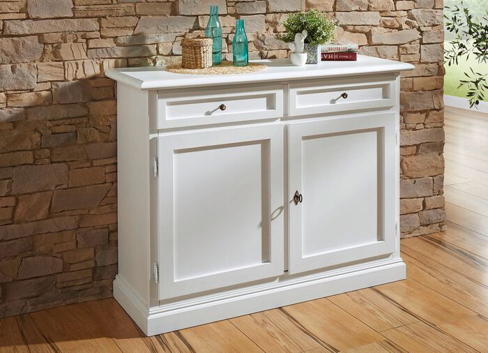 Teilmassive Kommodenserie im Landhaus-Stil WEISS