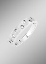 Zauberhafter Damenring mit synth. Zirkonia 