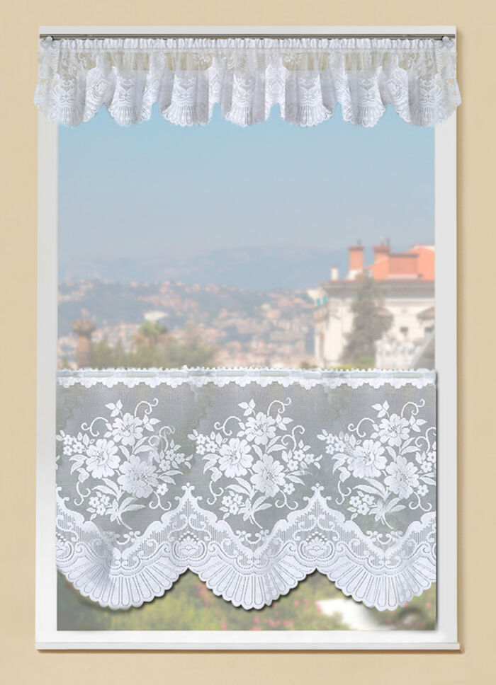 Kurzstore und Querbehang mit Bl&uuml;ten-Dessinierung 