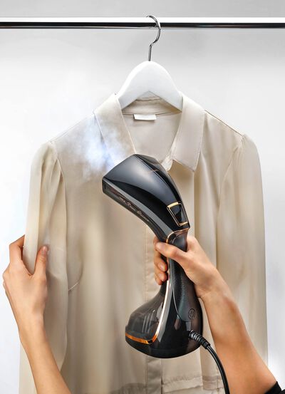 Grundig Dampfb&uuml;rste - ideal f&uuml;r H&auml;ngendes und auf Reisen 