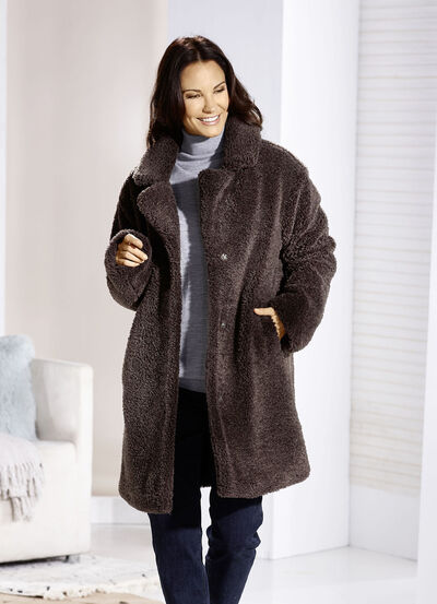 Kurzmantel aus Teddyplüsch 