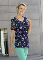 Shirt mit unterlegtem Spitzenbesatz 